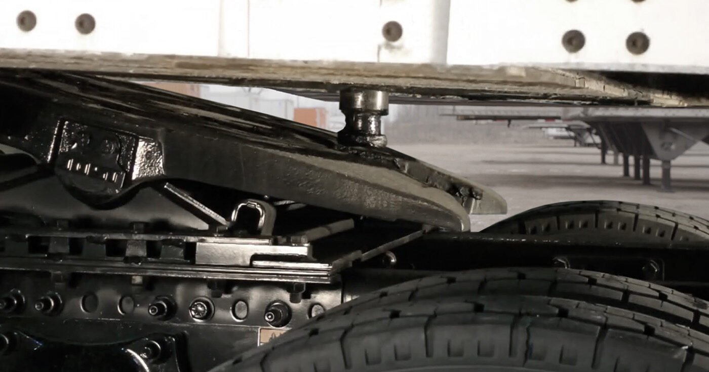 A kingpin that is too high to connect to the fifth wheel