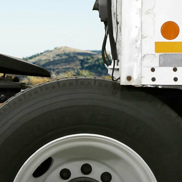 A trailer parked too low to connect to the kingpin plate